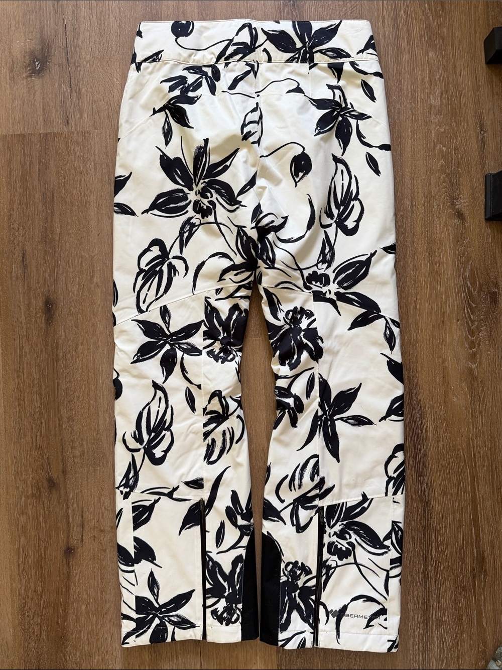 Obermeyer White Ski Pants with Black Floral Print | Size 8 - Picture 9 of 14